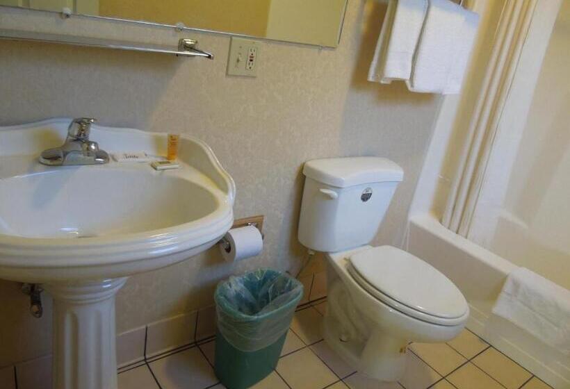 Номер Стандарт, Value Inn East Stroudsburg