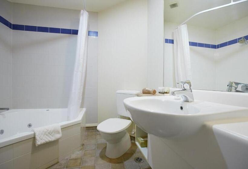 디럭스 스튜디오, Ventura Inn & Suites Hamilton