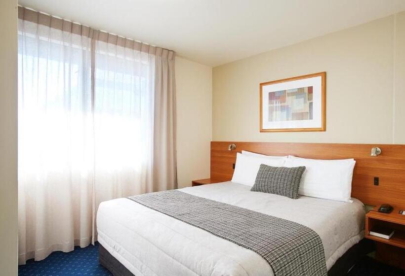 디럭스 스튜디오, Ventura Inn & Suites Hamilton