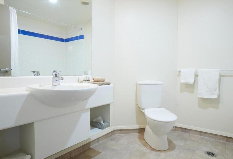 스위트, Ventura Inn & Suites Hamilton