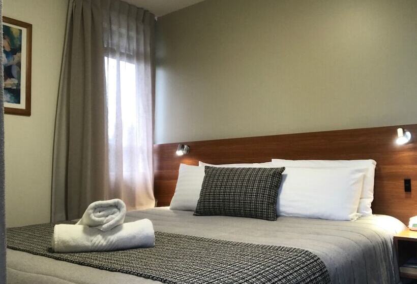 스위트, Ventura Inn & Suites Hamilton