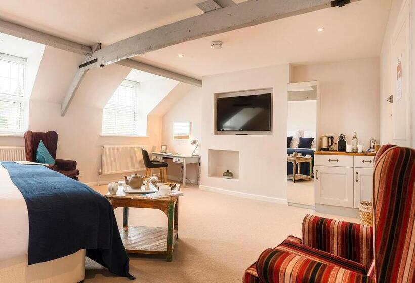 带大床的高级房间, Wild Garlic Rooms