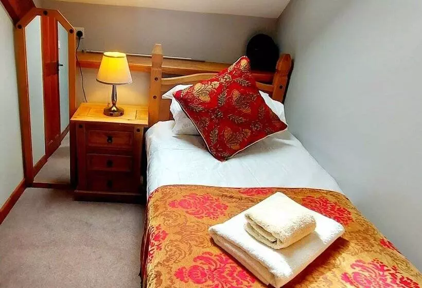 Talo 2 Makuuhuonetta, Dolgun Uchaf Historic B&b And Self Catering Cottages In Snowdonia