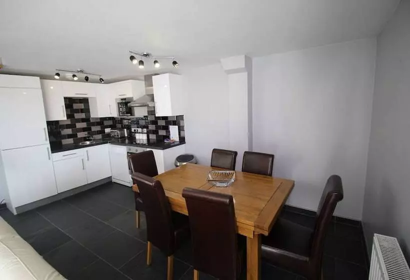 Talo 2 Makuuhuonetta, Dolgun Uchaf Historic B&b And Self Catering Cottages In Snowdonia