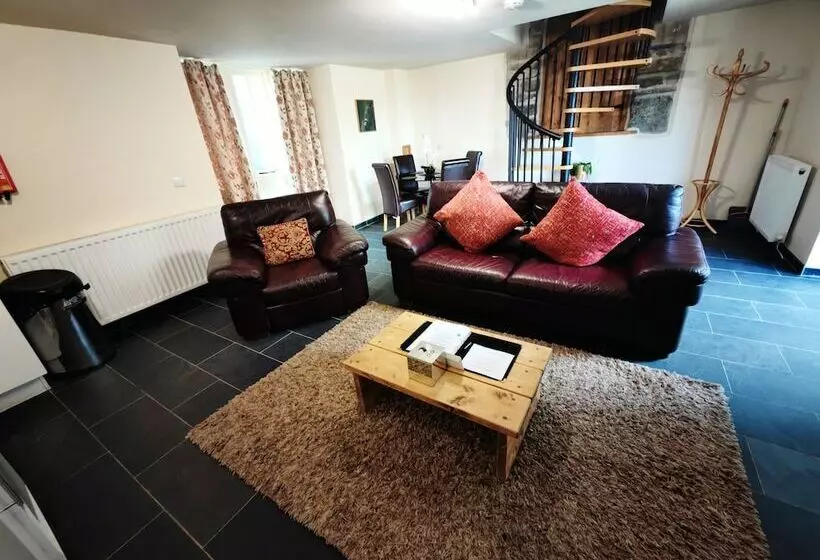 Talo 1 Makuuhuone, Dolgun Uchaf Historic B&b And Self Catering Cottages In Snowdonia