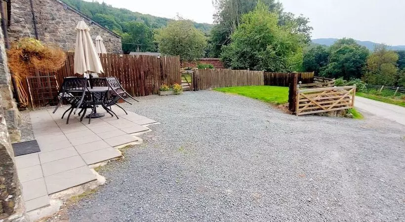 Talo 2 Makuuhuonetta, Dolgun Uchaf Historic B&b And Self Catering Cottages In Snowdonia
