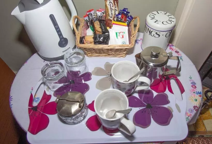 Perhesviitti, Penrose Bed & Breakfast