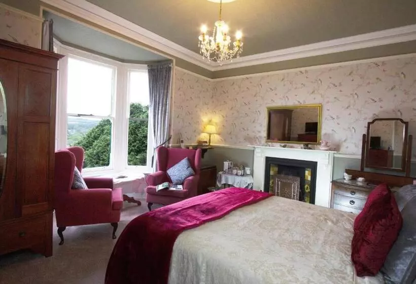 Perhesviitti, Penrose Bed & Breakfast