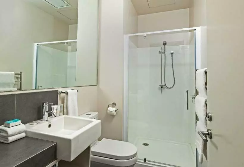 スタンダードスタジオ, Quest Carlaw Park Serviced Apartments