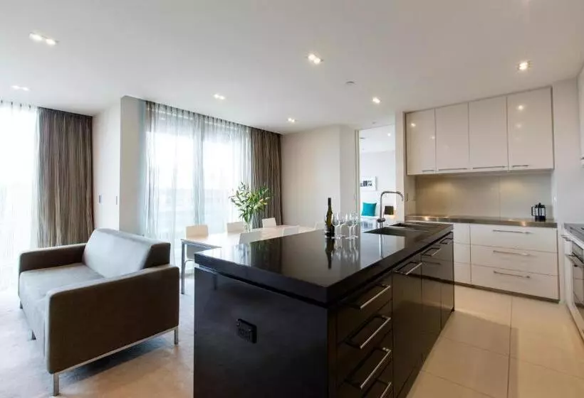 ペントハウス２ベッドルームアパート, Quest Carlaw Park Serviced Apartments