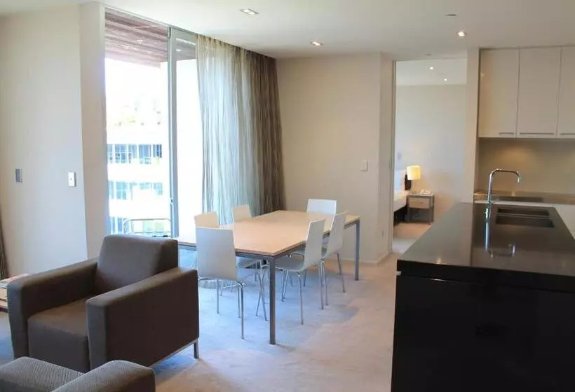 ペントハウス２ベッドルームアパート, Quest Carlaw Park Serviced Apartments