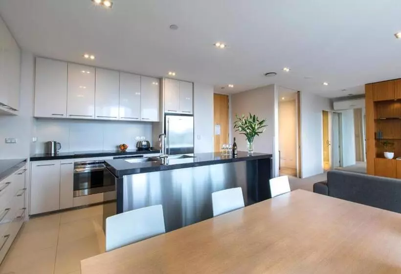 ペントハウス２ベッドルームアパート, Quest Carlaw Park Serviced Apartments