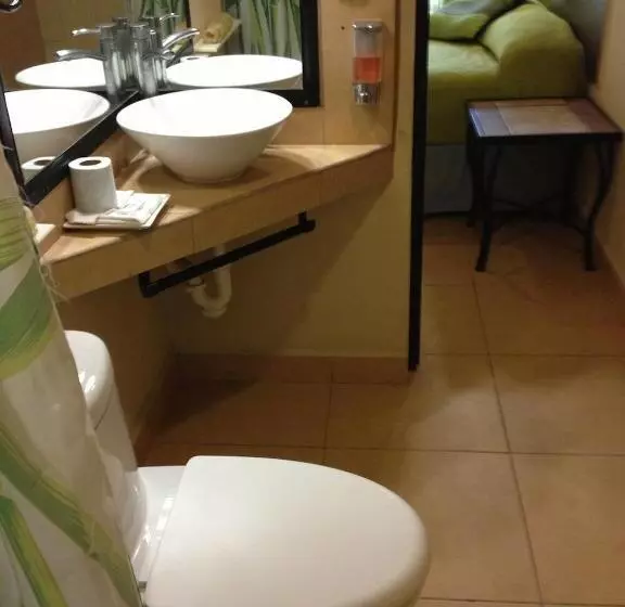سوئیت با تخت بزرگ, Villas Bambu
