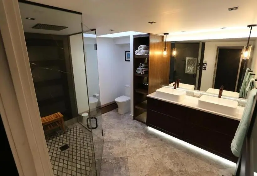 デラックストリプルルーム, 好丘。hacho House