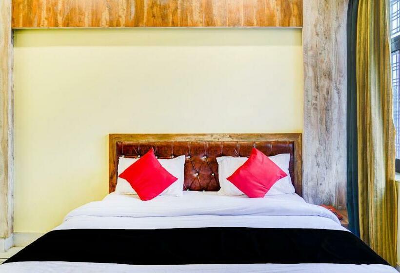 Трехместный Номер Стандарт с Видом, Capital O 66972 Sangam Hotel And Resort