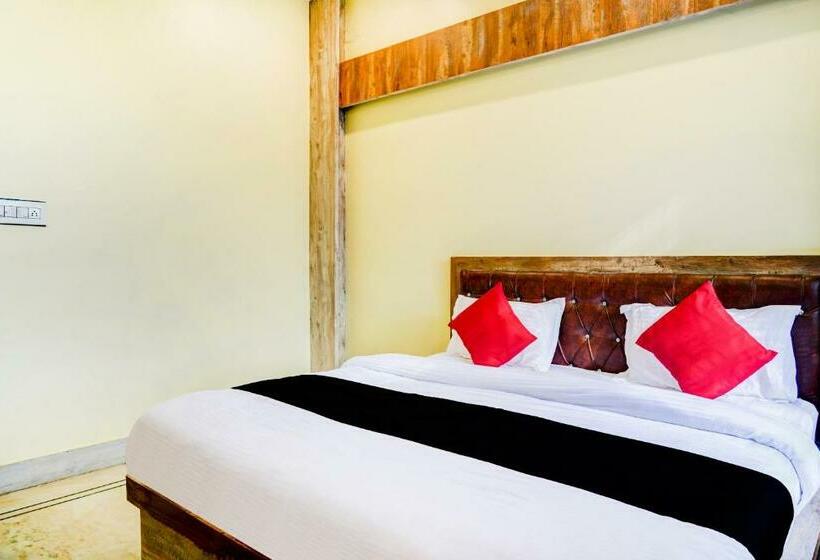 غرفة قياسية ثلاثية ذات اطلالة, Capital O 66972 Sangam Hotel And Resort