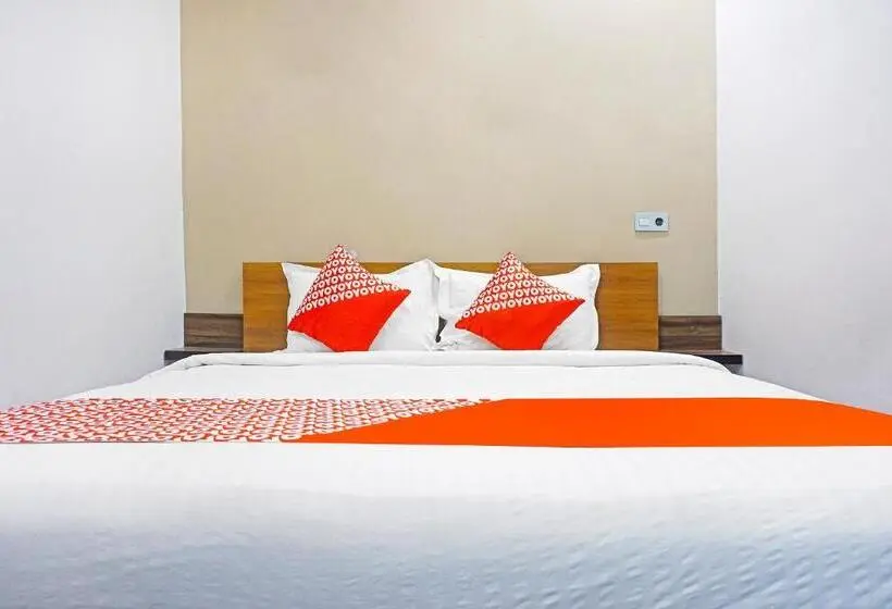 デラックスルーム, Collection O 91331 Hotel Grand Saota Soppeng