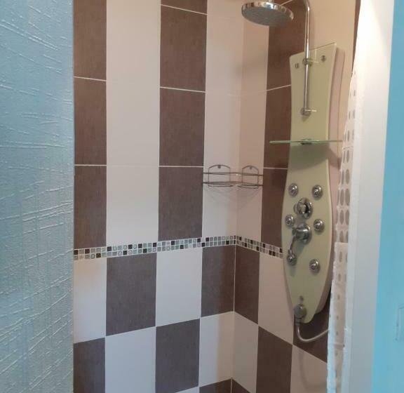 غرفة قياسية, Chambre Chez Mamie Do