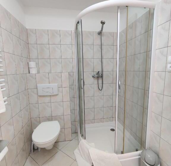 デラックススタジオ, Dworek Natury