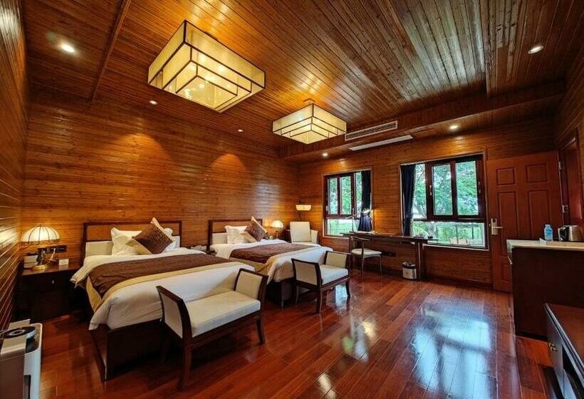 デラックスルーム, Prince Manor Resort