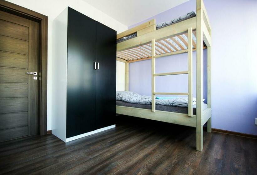 חדר סטנדרט לארבעה, Penzion Kanon