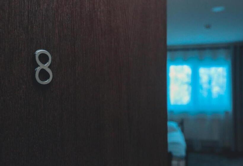 اتاق استاندارد چهار تخته, Branša