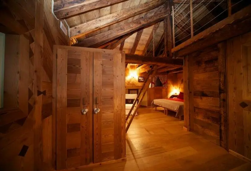 スタンダードルーム, La Maison Du Seigneur