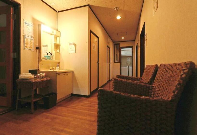 اتاق استاندارد چهار تخته, Resort Inn Sakanoshita