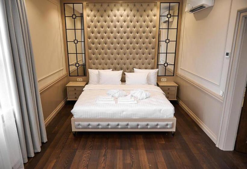 سوییت لوکس, Crona Spa Karpaty