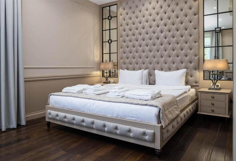 سوییت لوکس, Crona Spa Karpaty