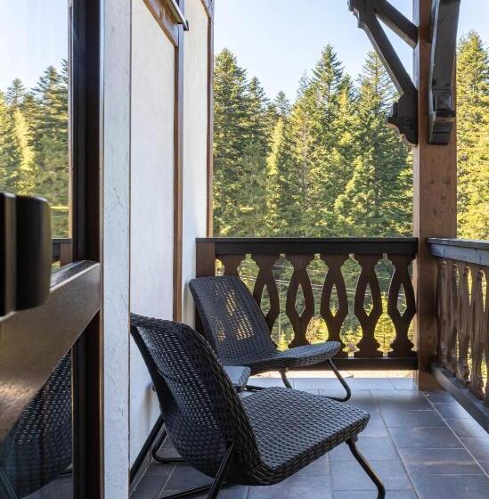 سوییت لوکس, Crona Spa Karpaty