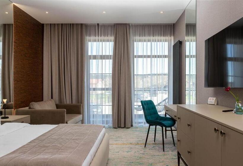 اتاق خانوادگی, Crona Spa Karpaty