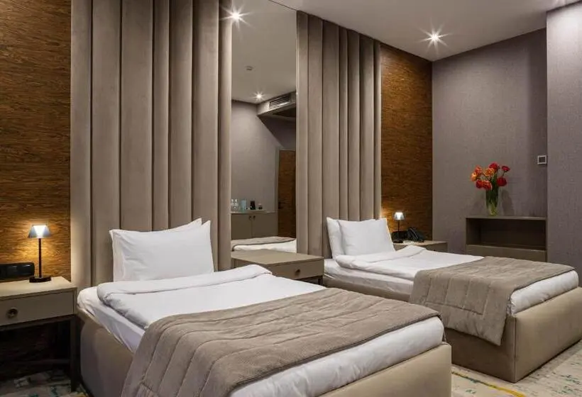 Perhehuone, Crona Spa Karpaty