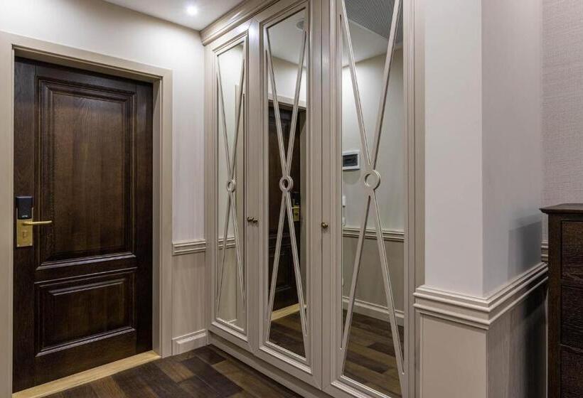 اتاق لوکس با بالکن, Crona Spa Karpaty