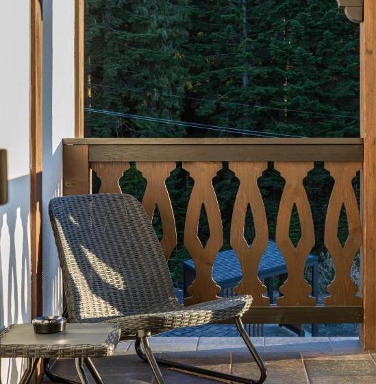 اتاق لوکس با بالکن, Crona Spa Karpaty