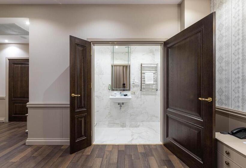 اتاق استاندارد یک تخته برای معلولان, Crona Spa Karpaty