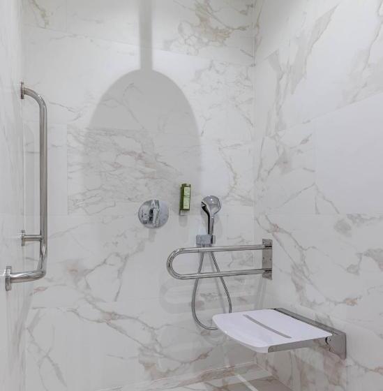 اتاق استاندارد یک تخته برای معلولان, Crona Spa Karpaty