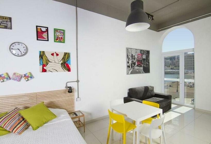 استودیوی استاندارد با چشم‌انداز دریا, Cresta Beach Studios