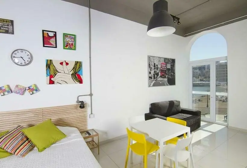 استودیوی استاندارد با چشم‌انداز دریا, Cresta Beach Studios