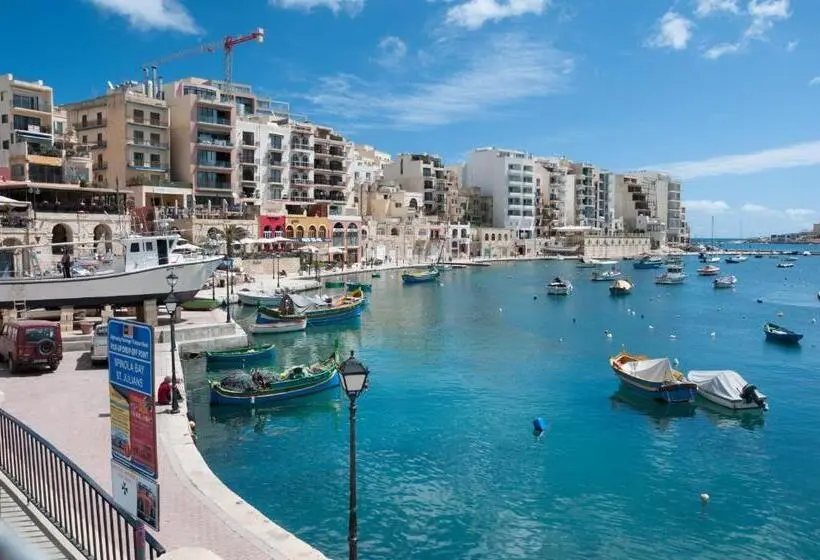 استودیوی استاندارد با چشم‌انداز دریا, Cresta Beach Studios