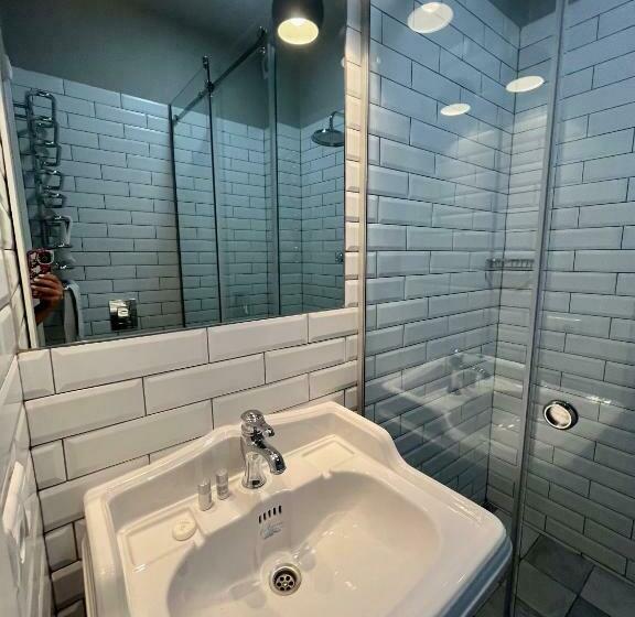 اتاق لوکس با بالکن, Hygge