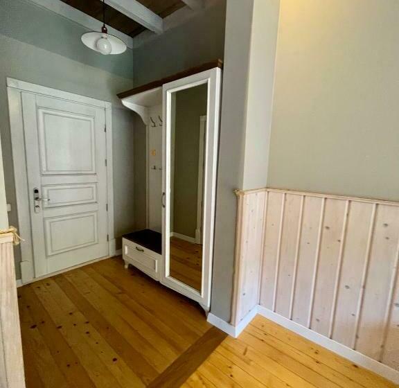 اتاق لوکس با بالکن, Hygge