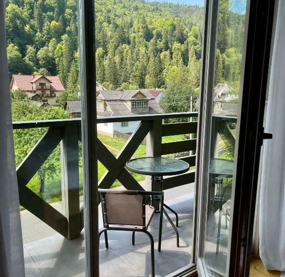 اتاق لوکس با بالکن, Hygge