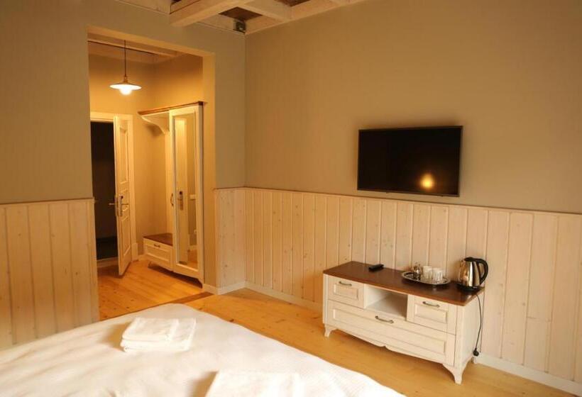 اتاق لوکس با بالکن, Hygge