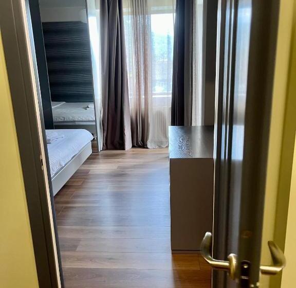 استودیوی استاندارد, Hygge