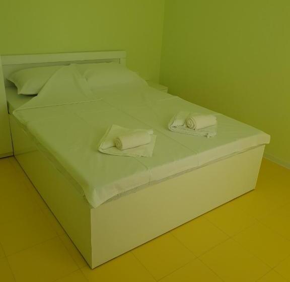 شقة غرفتين, хотел Paradise