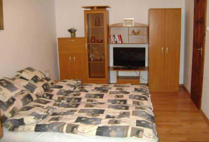 חדר סטנדרט, Kőhíd Vendégház