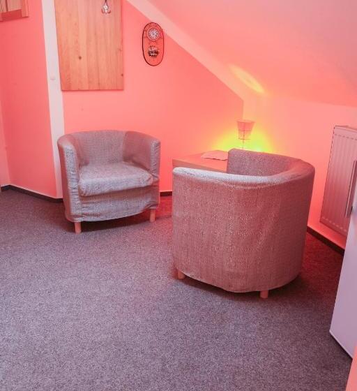 Апартаменты 2 Спальни, Penzion čas