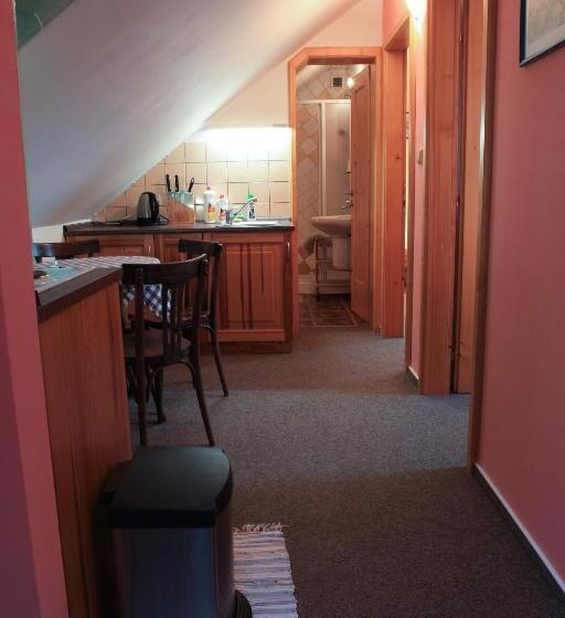 Апартаменты 2 Спальни, Penzion čas