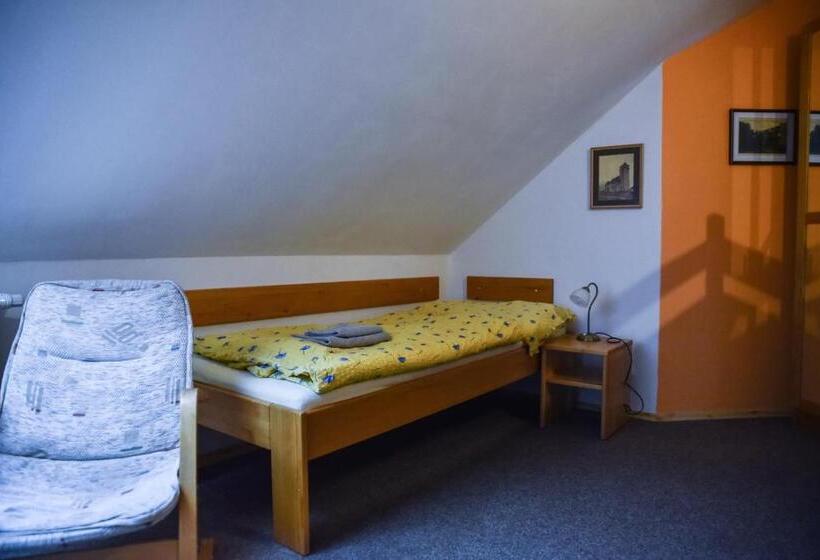 Апартаменты 2 Спальни, Penzion čas